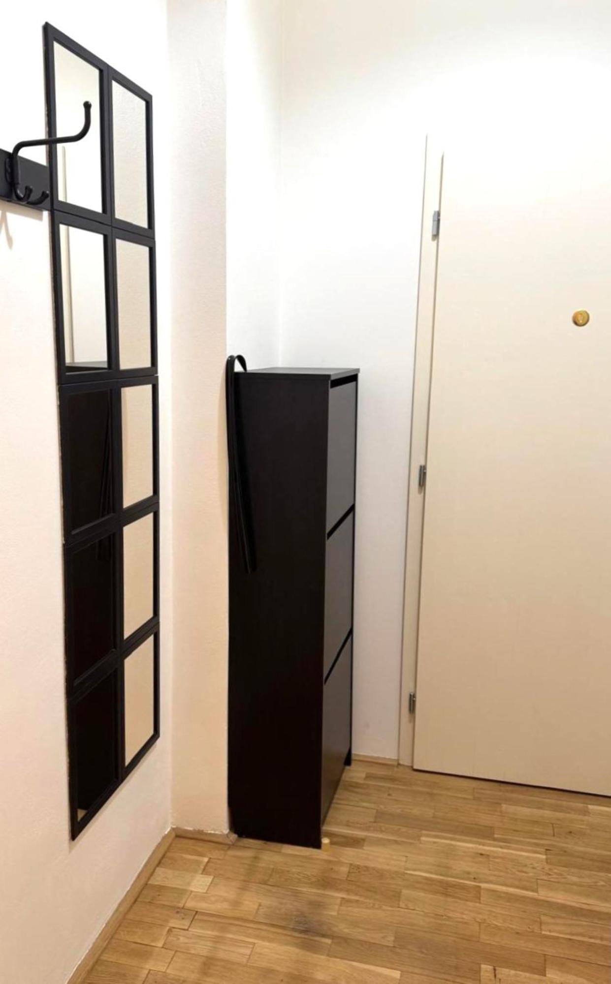 Side Street Apartments Прага Номер фото